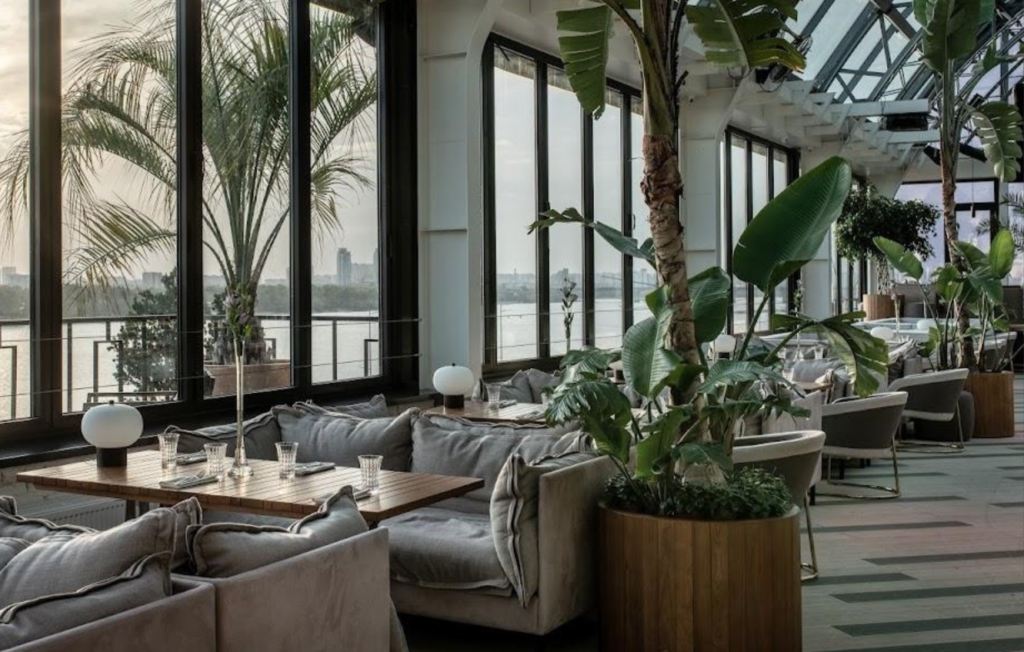 Елітний дорогий ресторан Києва Queen