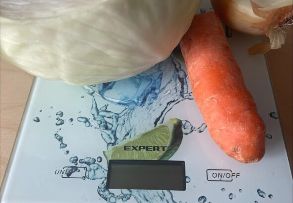 рецепт тушкована капуста на сковороді фото