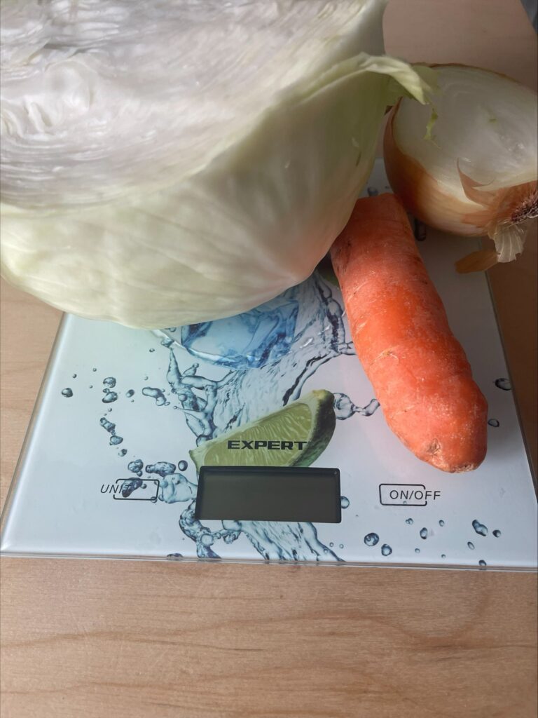 рецепт тушкована капуста на сковороді фото