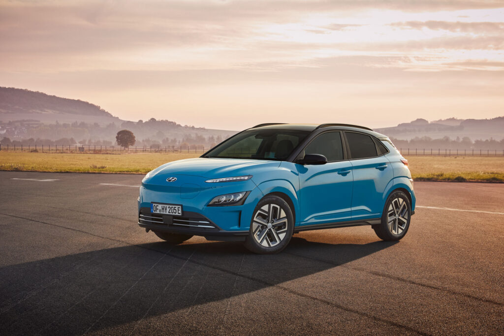 дешеві електромобілі hyundai kona фото